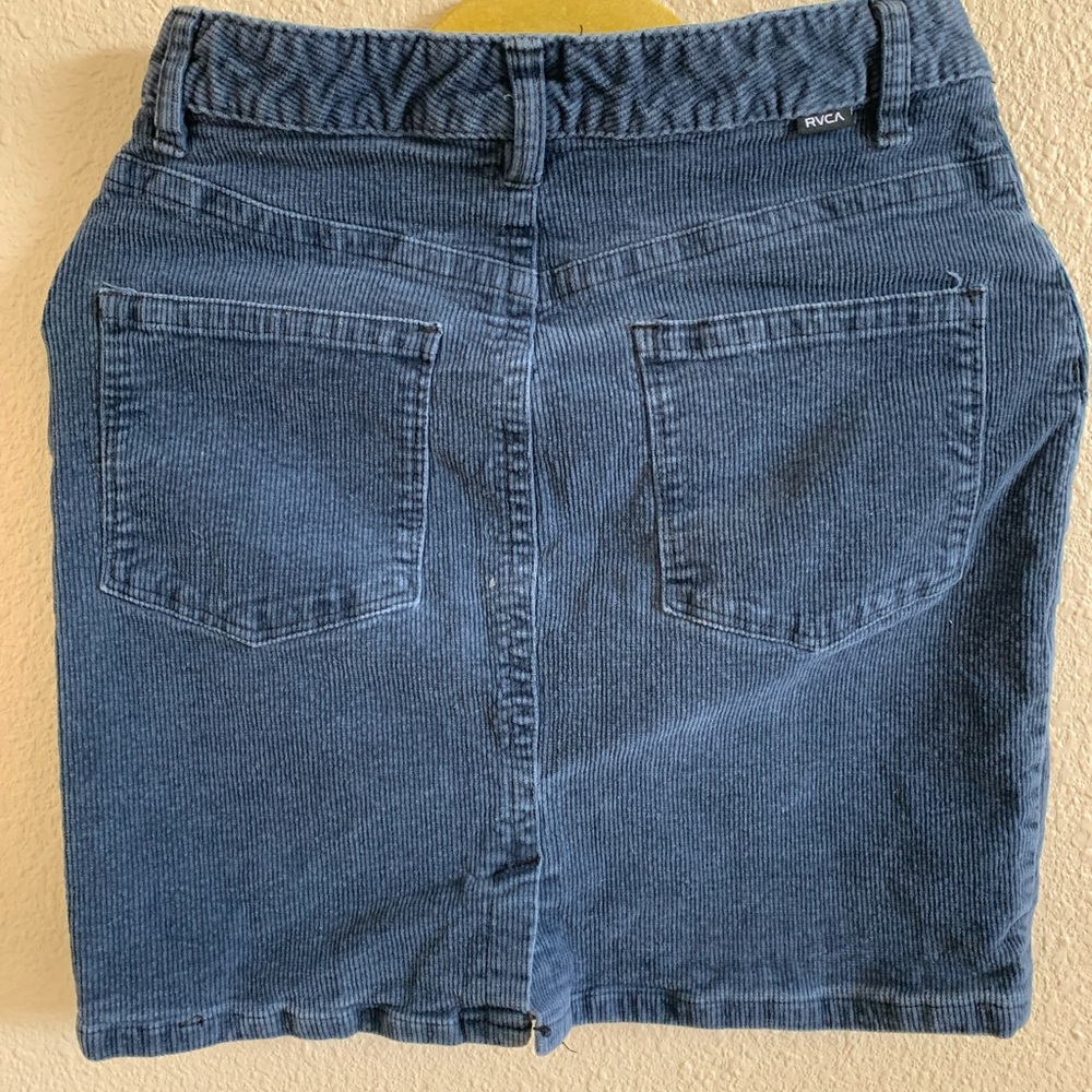 RCVA CORDUROY Mini Skirt 🌴 - Picture 2 of 8